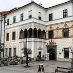 Lejlighed Alure Residences 10 - 24h Self Check-in & Private Parking Next To The Building Included, Center Right On Snp Square In A Quiet Passage, New Building, In Town