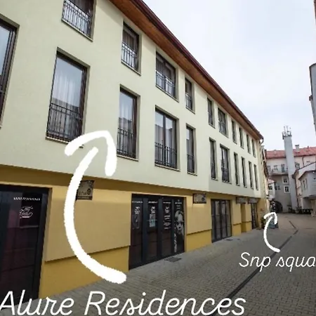 Apartman Alure Residences 10 - 24h Self Check-in & Private Parking Next To The Building Included, Center Right On Snp Square In A Quiet Passage, New Building, In Town Besztercebánya