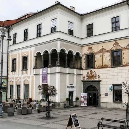 Apartman Alure Residences 10 - 24h Self Check-in & Private Parking Next To The Building Included, Center Right On Snp Square In A Quiet Passage, New Building, In Town
