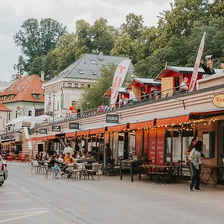 Alure Residences 10 - 24h Self Check-in & Private Parking Next To The Building Included, Center Right On Snp Square In A Quiet Passage, New Building, In Town Διαμέρισμα Μπάνσκα Μπίστριτσα