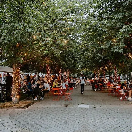 Alure Residences 10 - 24h Self Check-in & Private Parking Next To The Building Included, Center Right On Snp Square In A Quiet Passage, New Building, In Town * Banská Bystrica