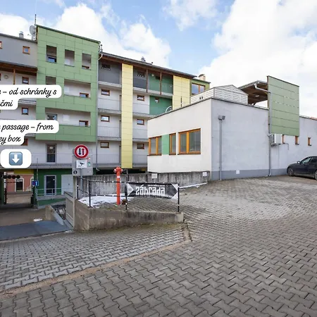 Alure Residences 10 - 24h Self Check-in & Private Parking Next To The Building Included, Center Right On Snp Square In A Quiet Passage, New Building, In Town *